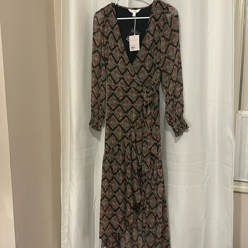 Lauren Conrad size small floral‎ maxi dress. NWT. Wrap dress. Black, pink, blue